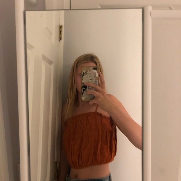 Arie crop top! - Picture 2 of 2